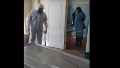 "Коронавирус есть, это не выдумки", - главврач николаевской "инфекционки" показала подготовку к вскрытию умершего | Корабелов.ИНФО