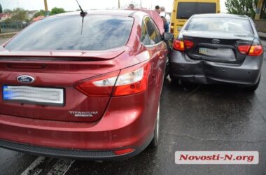 В Корабельном районе в двух ДТП столкнулись 6 авто: огромная пробка | Корабелов.ИНФО image 4