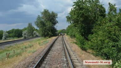 Пенсионер, которому поездом отрезало ступню, полчаса ожидал помощи - никто не останавливался | Корабелов.ИНФО