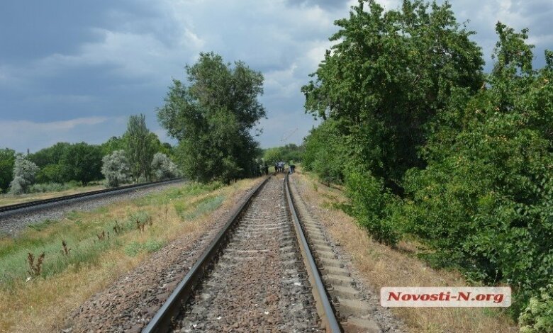 Пенсионер, которому поездом отрезало ступню, полчаса ожидал помощи - никто не останавливался | Корабелов.ИНФО
