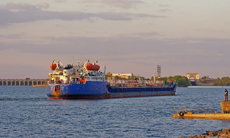Карантинный первомай: в Николаевский порт продолжают заходить суда под флагом РФ | Корабелов.ИНФО