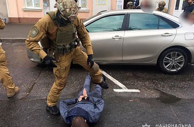 В Николаеве молодые парни вымогали у бизнесмена ₴50 тысяч выдуманного долга | Корабелов.ИНФО image 3