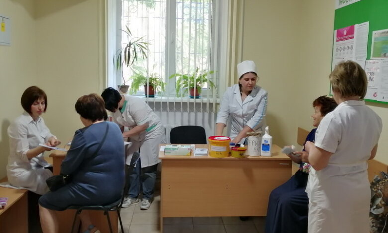 Без них - неможливо! Миколаївці привітали своїх колежанок із Всесвітнім Днем медсестер | Корабелов.ИНФО image 1