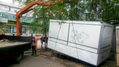 В Николаеве торговцы и депутаты сопротивлялись демонтажу незаконных МАФов | Корабелов.ИНФО image 1
