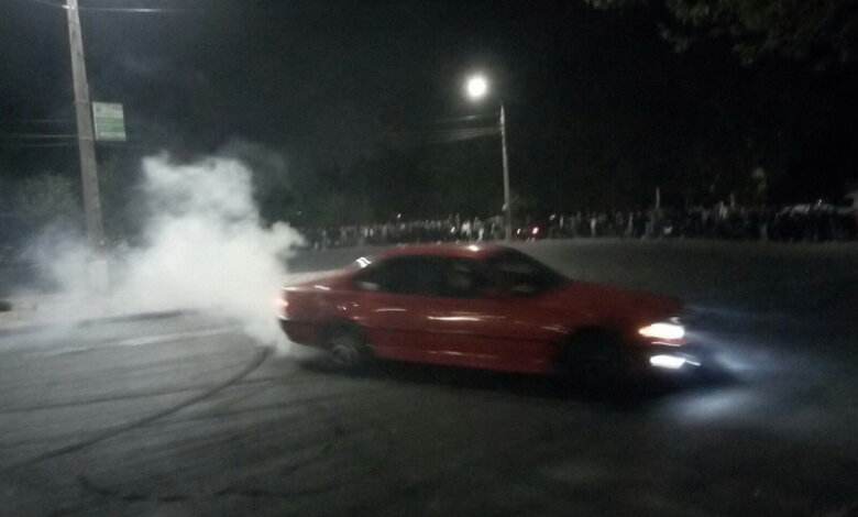 Какой еще карантин? Ночью в Корабельном районе проходят многолюдные шумные дрифт-пати (ВИДЕО) | Корабелов.ИНФО image 2