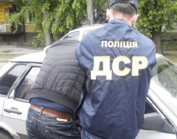 Не впервые: в Николаеве на взятке задержали сотрудника мэрии из Департамента ЖКХ | Корабелов.ИНФО