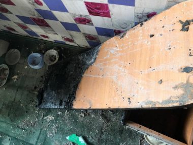 Умер только попугай: из-за невыключенного утюга горела квартира в Корабельном (Видео) | Корабелов.ИНФО image 4