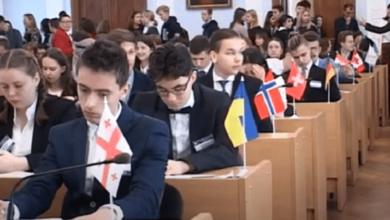 Дитяча дипломатія, модель ООН та інше: звіт директора школи в Корабельному районі за рік (Відео) | Корабелов.ИНФО image 1