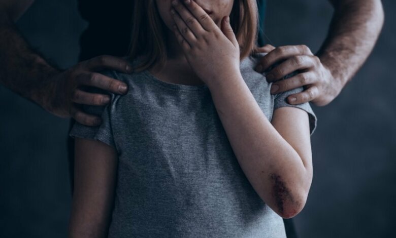 В Корабельном районе мужчина пытался изнасиловать свою дочь в присутствии жены | Корабелов.ИНФО