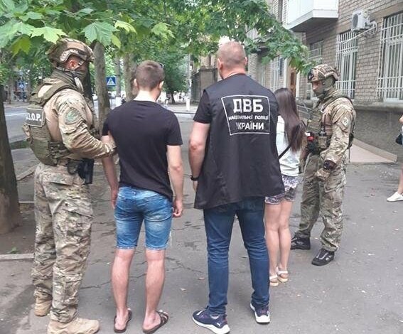 В Николаеве задержали молодых драгдилеров - среди них одна несовершеннолетняя | Корабелов.ИНФО
