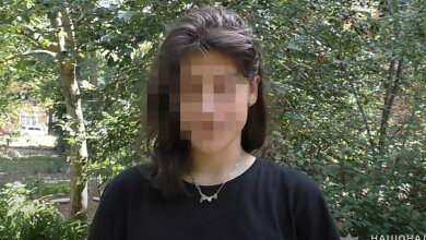 15-летние девочки извинились за инцидент у Вечного огня (видео) | Корабелов.ИНФО