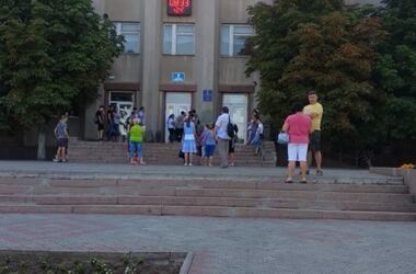 "Легче было колбасу добыть в годы перестройки, чем сейчас справку о составе семьи", - жители Корабельного (фото) | Корабелов.ИНФО image 5