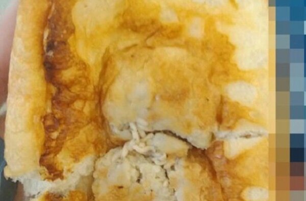 В Железном Порту продавали роллы с живыми червями. ВИДЕО | Корабелов.ИНФО