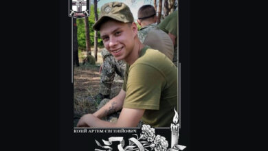 «Ему навсегда 18»: На Николаевщине провели в последний путь погибшего на Донбассе морпеха | Корабелов.ИНФО image 3