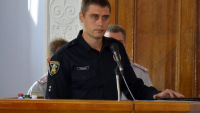 Вырвал телефон из рук и скрылся: у офицера полиции в Коблево похитили смартфон. Видео | Корабелов.ИНФО