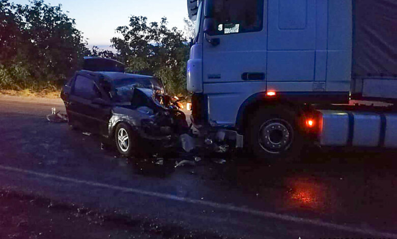 На Николаевщине столкнулись Оpel и фура – два человека погибли, еще двое пострадали | Корабелов.ИНФО