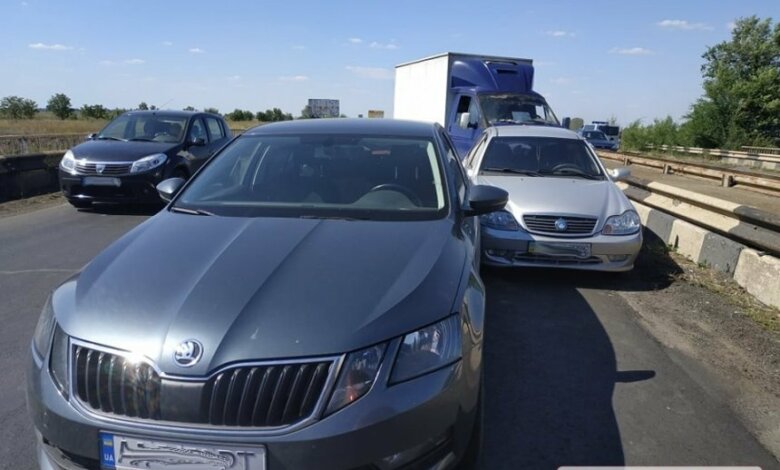 Под Николаевом столкнулись 9 автомобилей — двое пострадавших, в том числе ребенок | Корабелов.ИНФО image 7