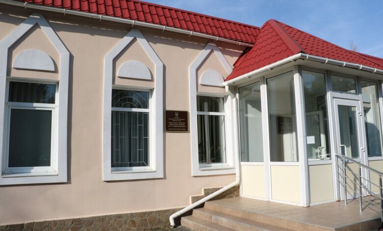 Коронавирус: в Херсоне пожилой пациент "инфeкциoнки" уcтpoил дeбoш | Корабелов.ИНФО