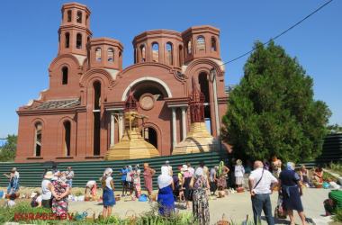 "Бог живе в кожній людині": в Корабельному святкували Яблучний Спас (відео) | Корабелов.ИНФО image 16