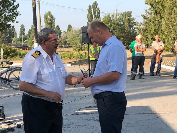 З вітаннями та нагородами: на ДП "СК "Ольвія" відбулися урочисті збори до Державних свят | Корабелов.ИНФО image 2