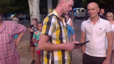 Пьяный водитель чуть не влетел в детей во дворе многоэтажки в Корабельном районе (ВИДЕО) | Корабелов.ИНФО image 5