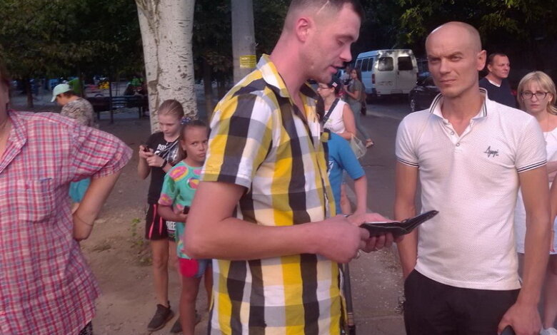 Пьяный водитель чуть не влетел в детей во дворе многоэтажки в Корабельном районе (ВИДЕО) | Корабелов.ИНФО image 5