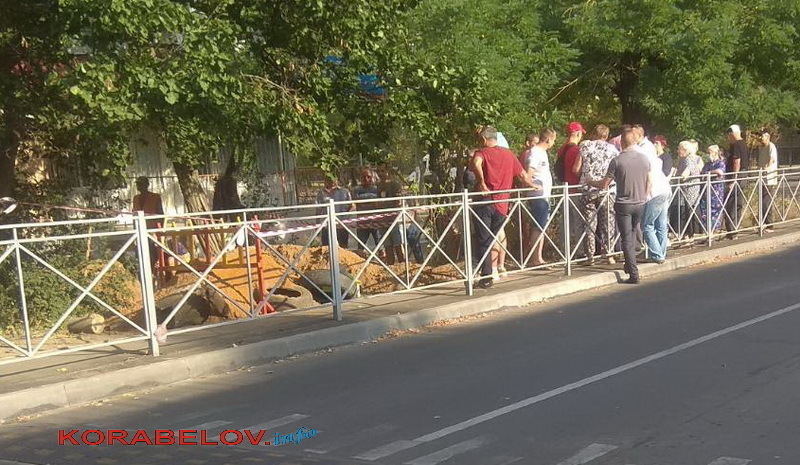 В Корабельном районе жители вышли на защиту своего дома от действий предпринимателя | Корабелов.ИНФО image 4