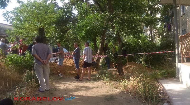 В Корабельном районе жители вышли на защиту своего дома от действий предпринимателя | Корабелов.ИНФО image 1