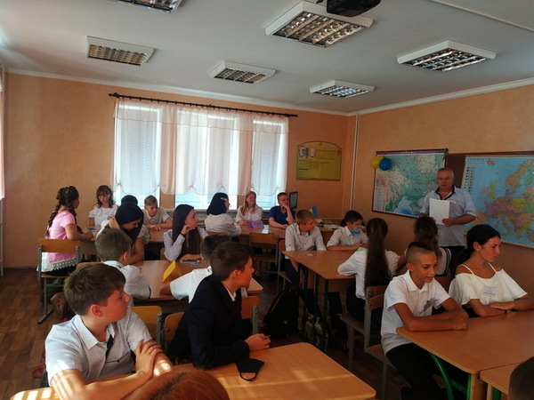 Родители - за забором... Самый необычный День знаний в школах Корабельного (Фото) | Корабелов.ИНФО image 17