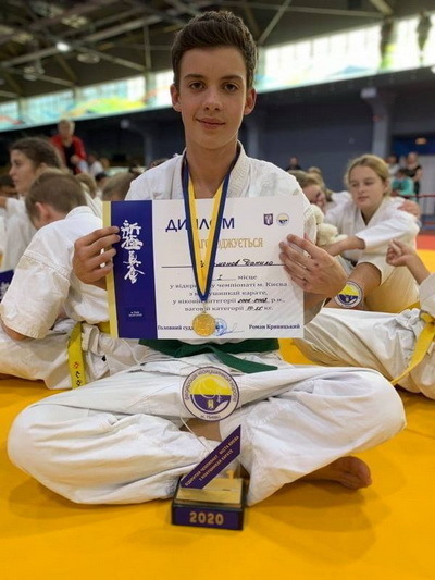 Даниил Артамонов