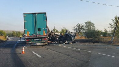 Сгорели водитель и пассажир: на Николаевщине столкнулись два грузовика | Корабелов.ИНФО