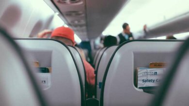 "На *** ее себе надень" - В Киеве сняли с самолета супружескую пару, которая отказывалась надеть маски | Корабелов.ИНФО