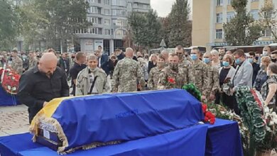 В Николаеве попрощались с курсантами Померанцевым и Олабиным, погибшими при крушении Ан-26 | Корабелов.ИНФО image 3