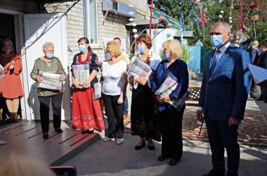 Админресурс в действии: Сенкевич "пошел по бабкам", агитируя за свою партию | Корабелов.ИНФО image 3