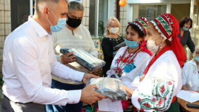 Админресурс в действии: Сенкевич "пошел по бабкам", агитируя за свою партию | Корабелов.ИНФО image 4