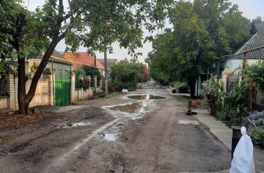 "В центре города плиткой по второму кругу все укладывают, а в Широкой Балке - ямы выше колена", - николаевцы | Корабелов.ИНФО image 1