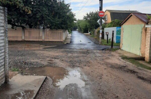 "В центре города плиткой по второму кругу все укладывают, а в Широкой Балке - ямы выше колена", - николаевцы | Корабелов.ИНФО image 2