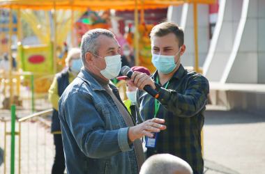 Андрей Коваленко, кандидат в депутаты от партии «Слуга Народа» продолжает знакомиться с жителями родного Корабельного | Корабелов.ИНФО image 5