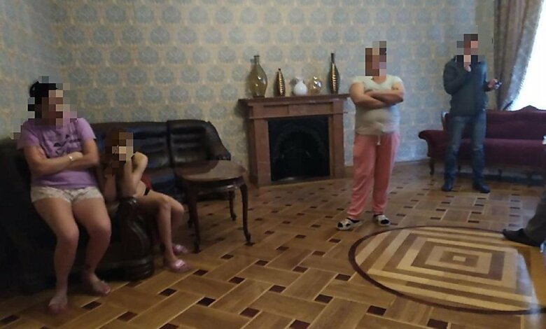 Одесского полицейского задержали за организацию сети борделей | Корабелов.ИНФО