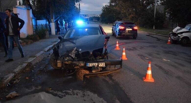 В Николаеве лоб в лоб столкнулись «БМВ» и «Жигули» - пострадали водитель и 9-летний ребенок | Корабелов.ИНФО image 2