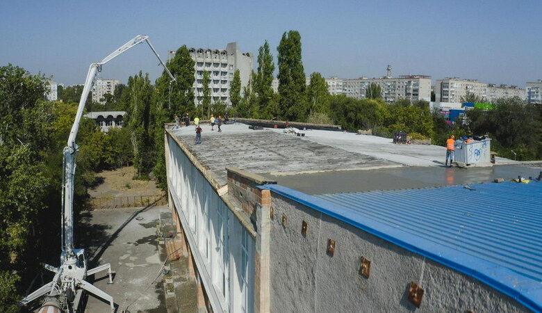 «Для "доброжелателей": несмотря на несколько дней сильных дождей, крыша "Трудовых резервов" больше не течет», – Татьяна Домбровская | Корабелов.ИНФО image 1