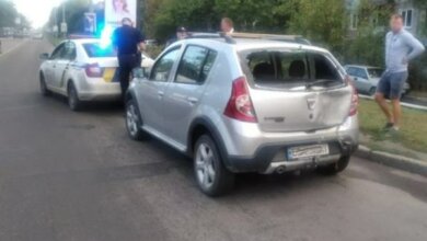 На проспекте Богоявленском "маршрутка" врезалась в авто «Дачия» - | Корабелов.ИНФО