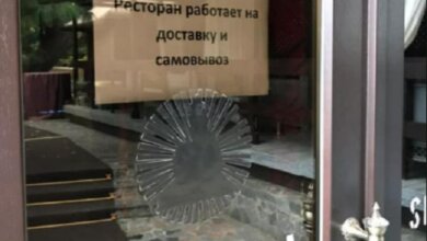 «Закрытые двери»: в Николаеве общепиты и культурные учреждения устроили флешмоб | Корабелов.ИНФО