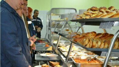 Работники НГЗ пожаловались на цены и качество питания в заводских столовых | Корабелов.ИНФО