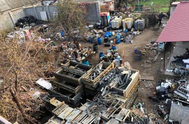 В Корабельном районе "добывают золото", травя при этом жителей едким дымом | Корабелов.ИНФО image 4