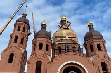 До освячення накупольних хрестів храму долучився голова Корабельного району | Корабелов.ИНФО image 2