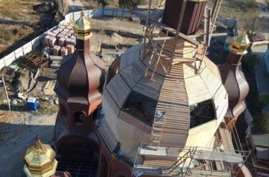 До освячення накупольних хрестів храму долучився голова Корабельного району | Корабелов.ИНФО image 17