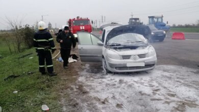 На трассе в Витовском районе на ходу загорелся Renault Megane | Корабелов.ИНФО