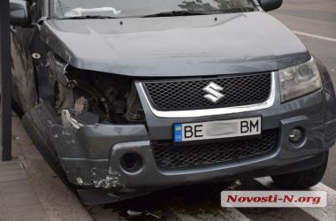 В Николаеве на проспекте столкнулись три автомобиля | Корабелов.ИНФО image 1