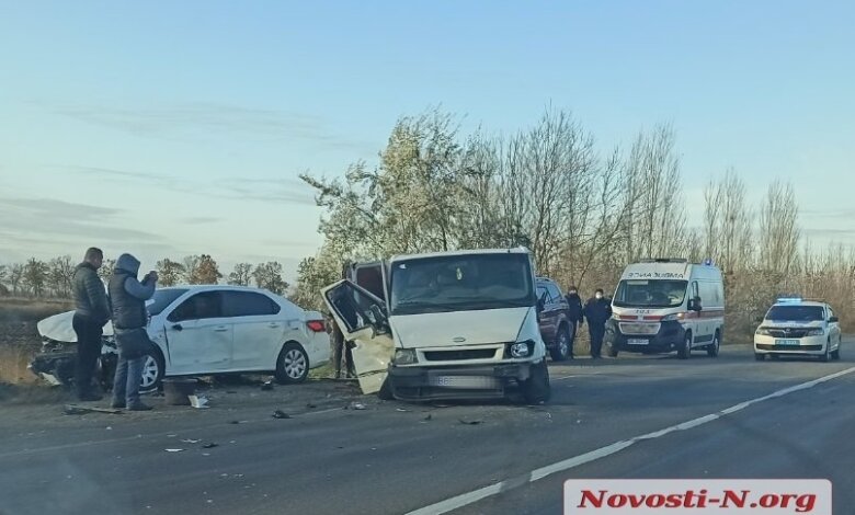 В Витовском районе из-за выехавшей на «встречку» фуры столкнулись четыре автомобиля | Корабелов.ИНФО image 5